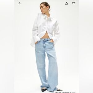 🦋 H&M 🦋Wide Leg, High rise light denim Jeans
